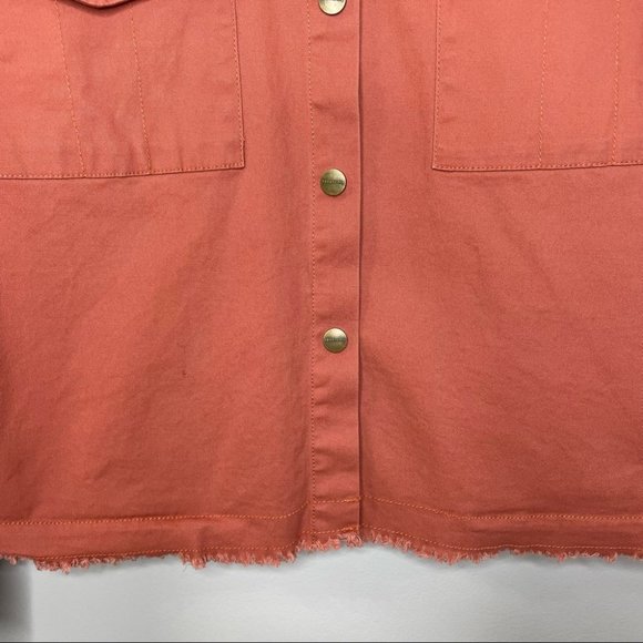 Sanctuary Dusty Rose Frayed Hem Snap Down Jean Shirt Jacket - Picture 4 of 8